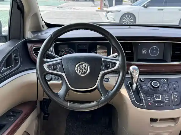 Buick GL8 2018