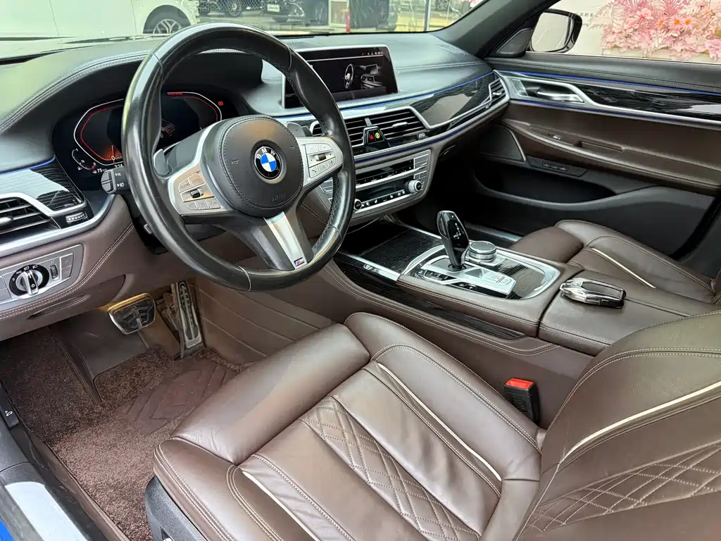 BMW 7 Series 2020 — фото 13