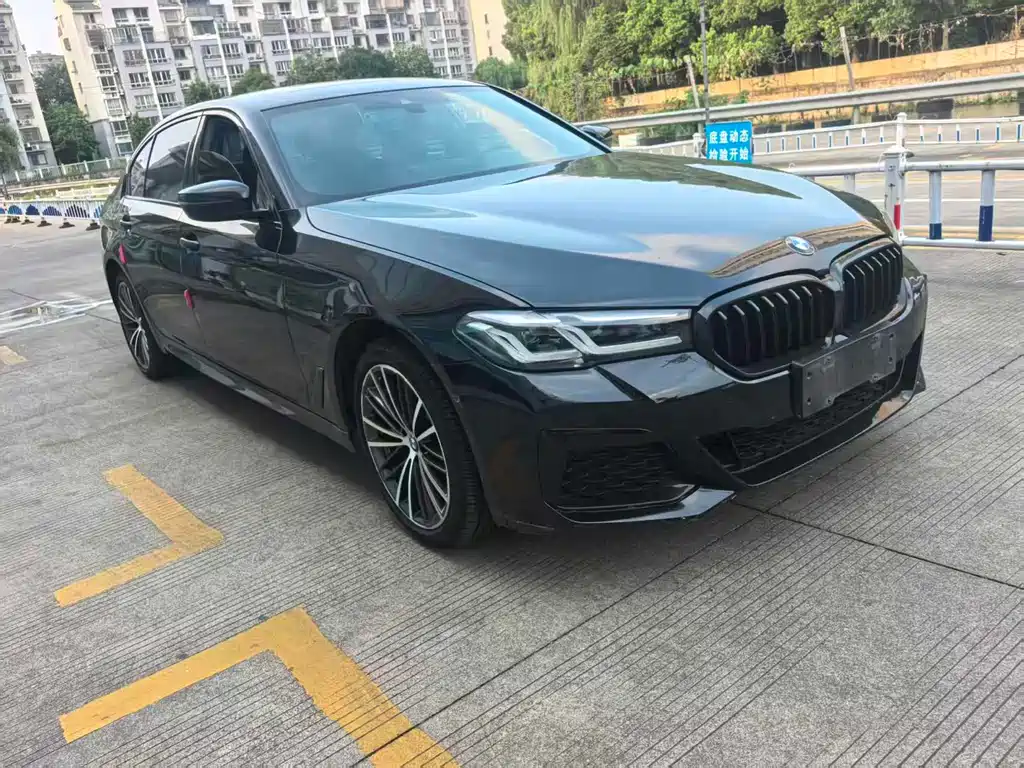BMW 5 Series 2023