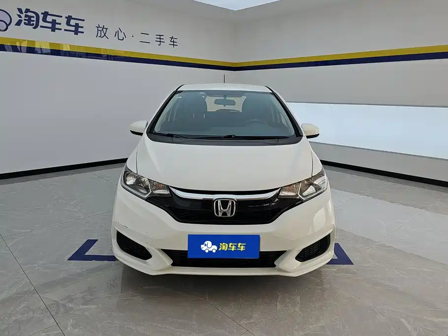 Honda Fit 2018 — фото 2
