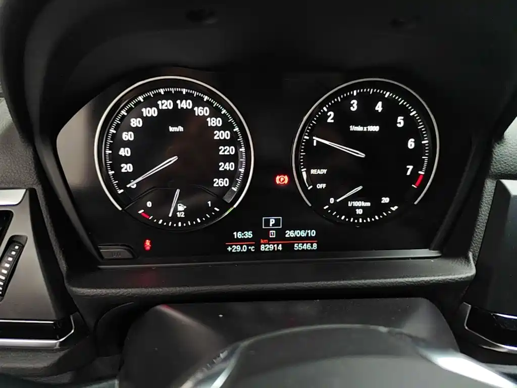 BMW 1 Series 2019 — фото 18