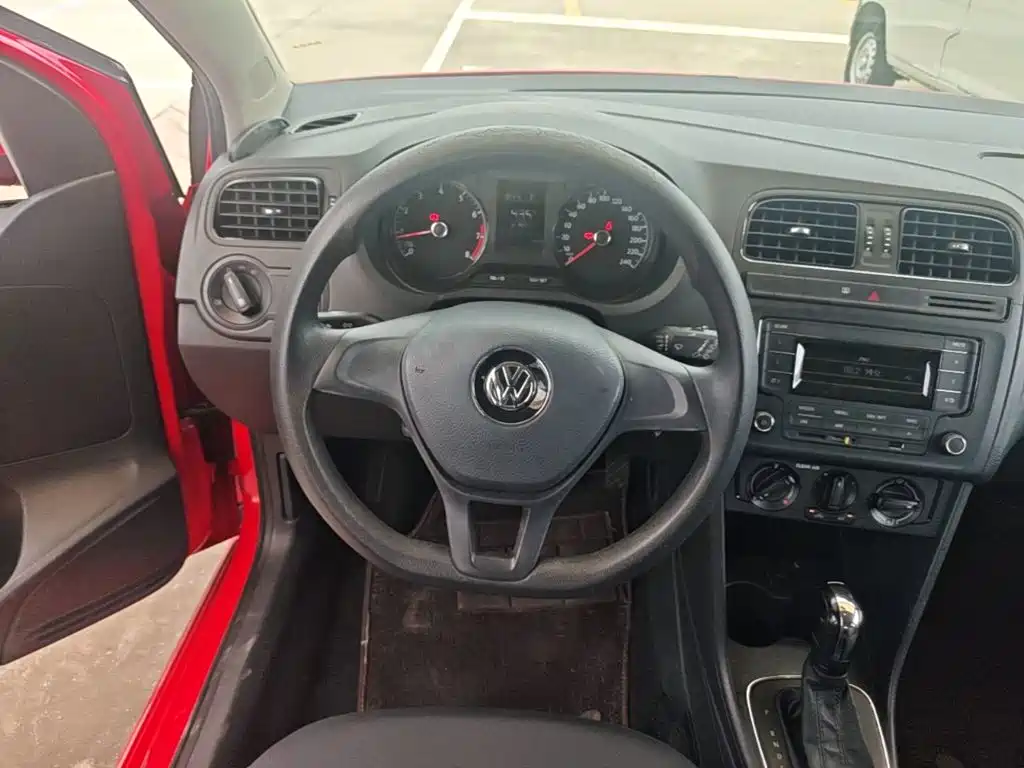 Volkswagen Polo 2018 — фото 11