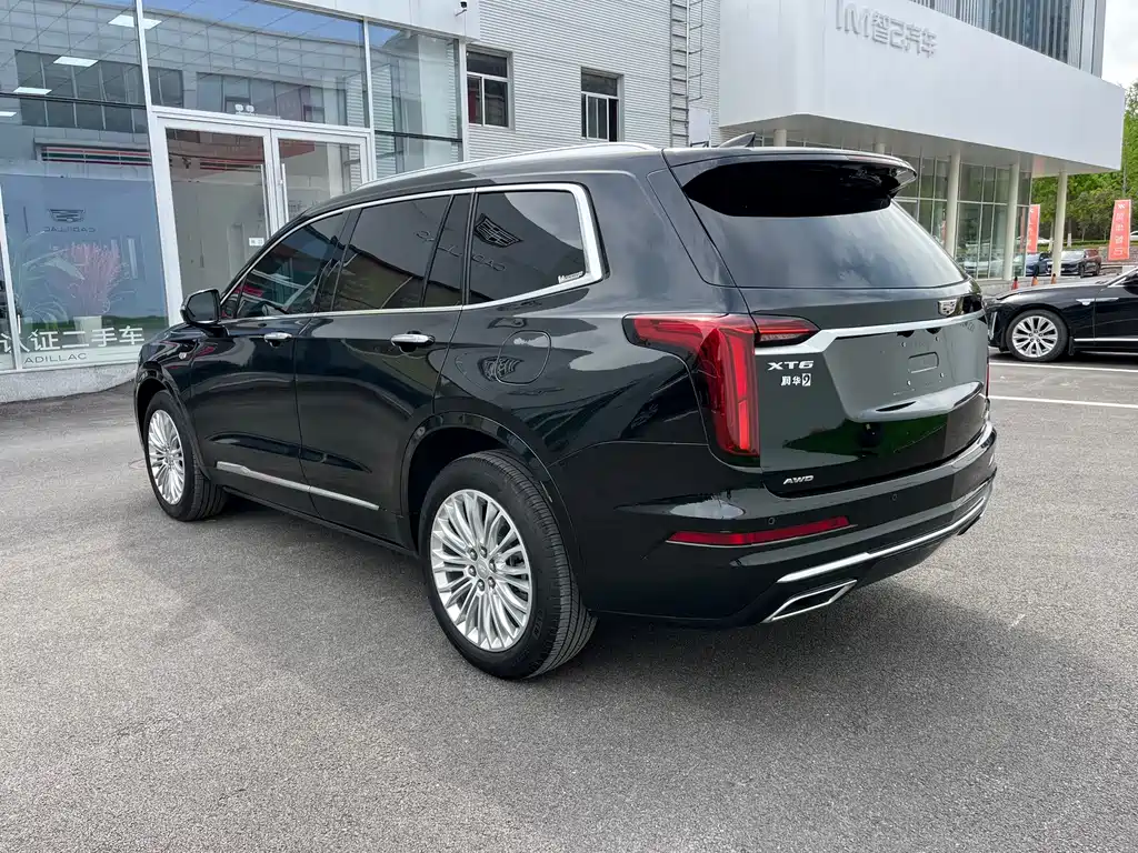 Cadillac XT6 2024 — фото 13