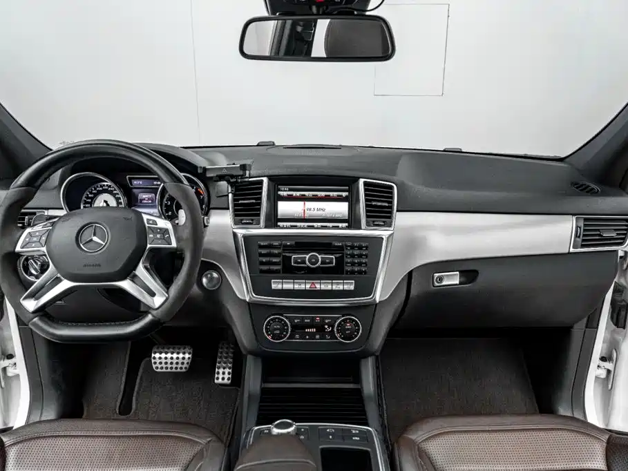 Mercedes-Benz M-Class AMG 2016 — фото 32