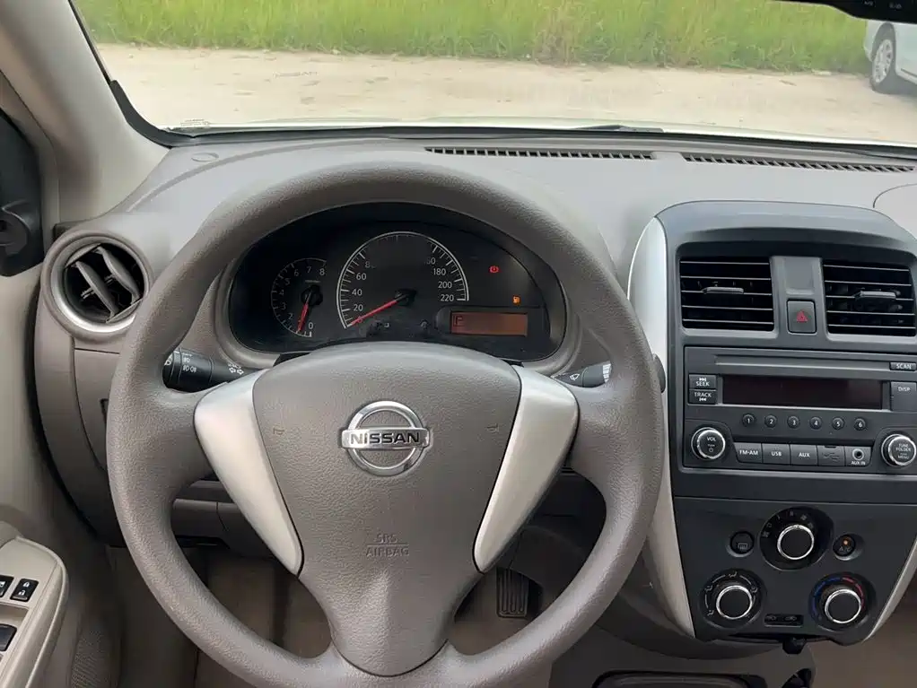 Nissan Sunny 2016 — фото 9