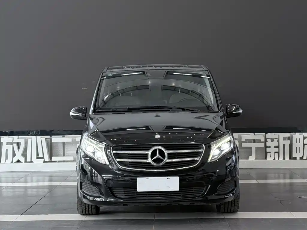 Mercedes-Benz V-Class 2017 — фото 2