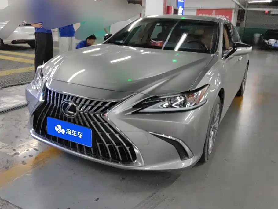 Lexus ES 2024 — фото 1
