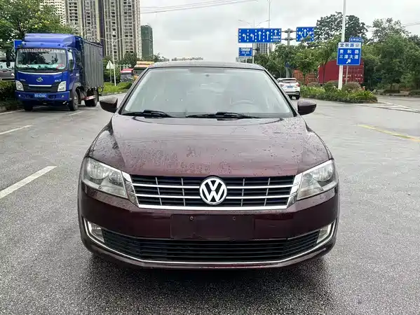 Volkswagen Lavida 2013