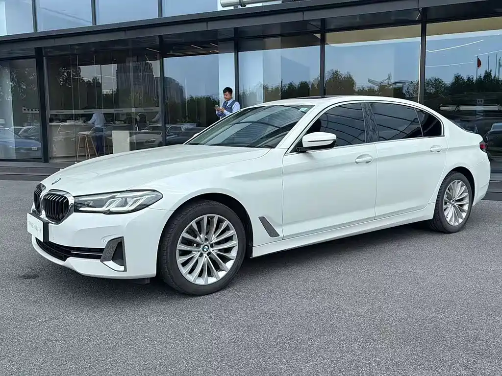 BMW 5 Series 2022