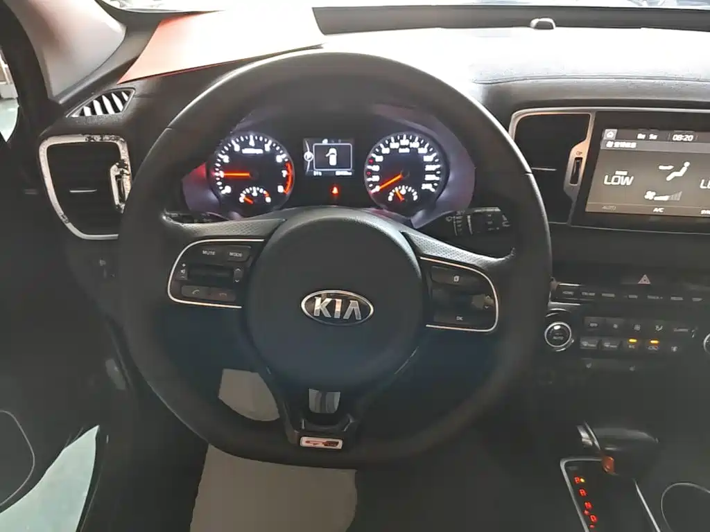 Kia KX5 2018 — фото 11
