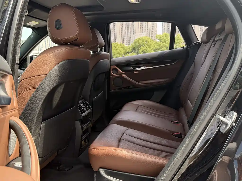 BMW X6 2018 — фото 10