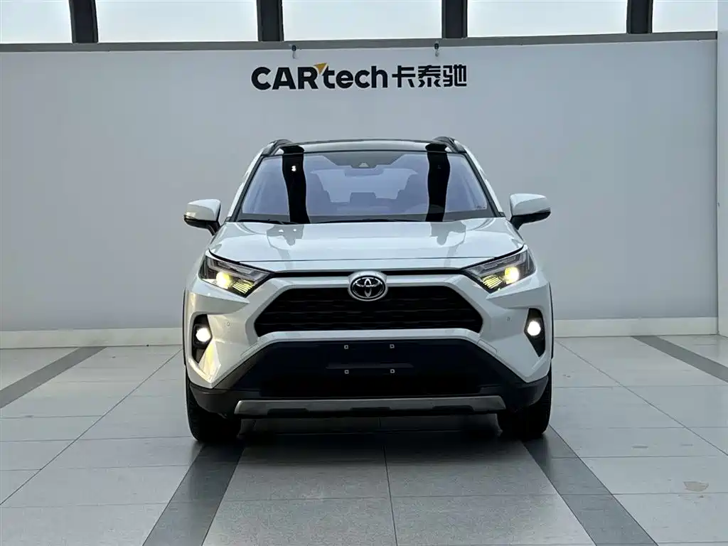 Toyota RAV4 2024