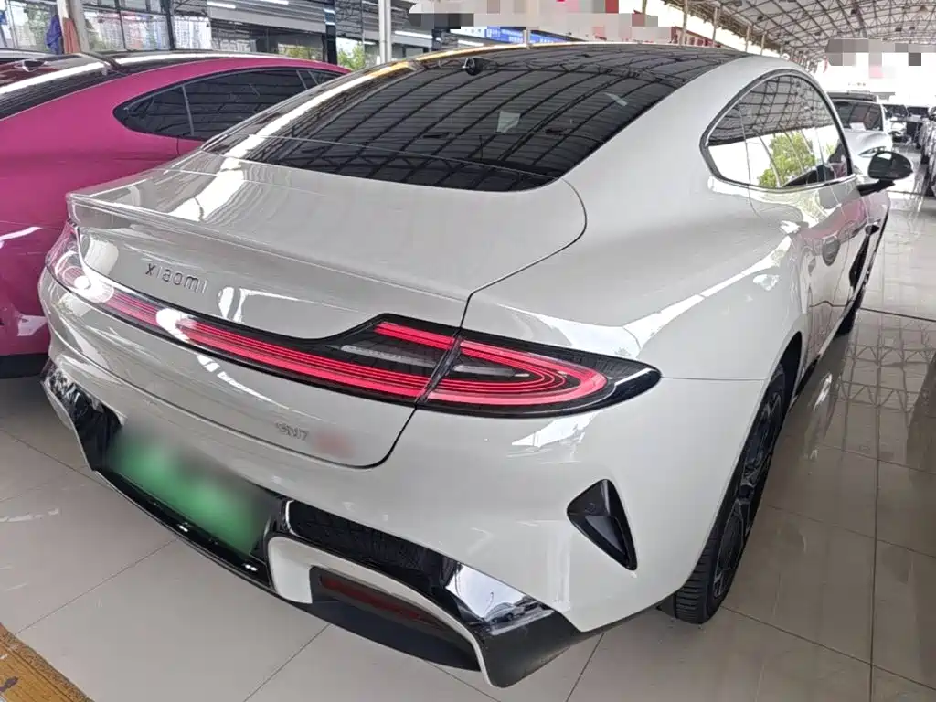 Xiaomi SU7 2025