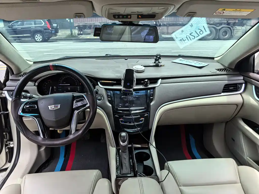 Cadillac XTS 2017 — фото 10