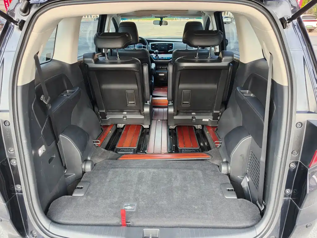 Honda Odyssey 2018 — фото 16