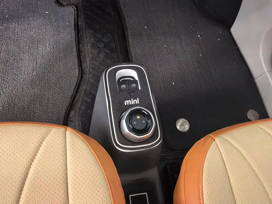 Geely Galaxy Panda 2025 — фото 16