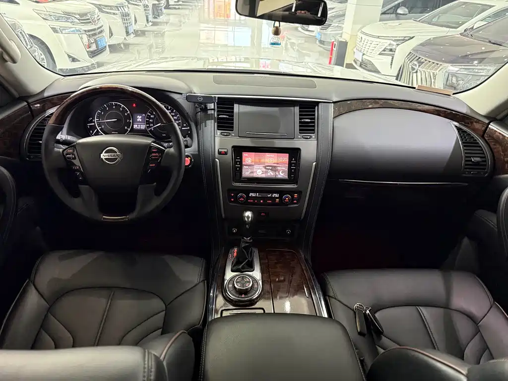 Nissan Patrol 2020 — фото 15