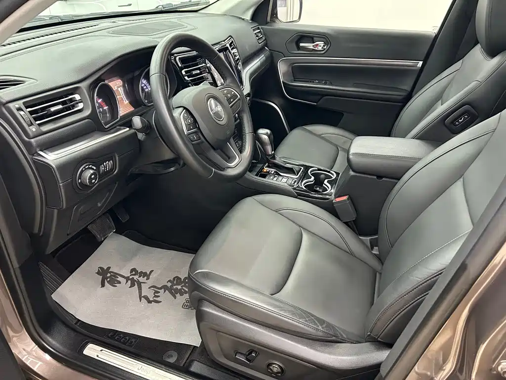Jeep Grand Commander 2019 — фото 8