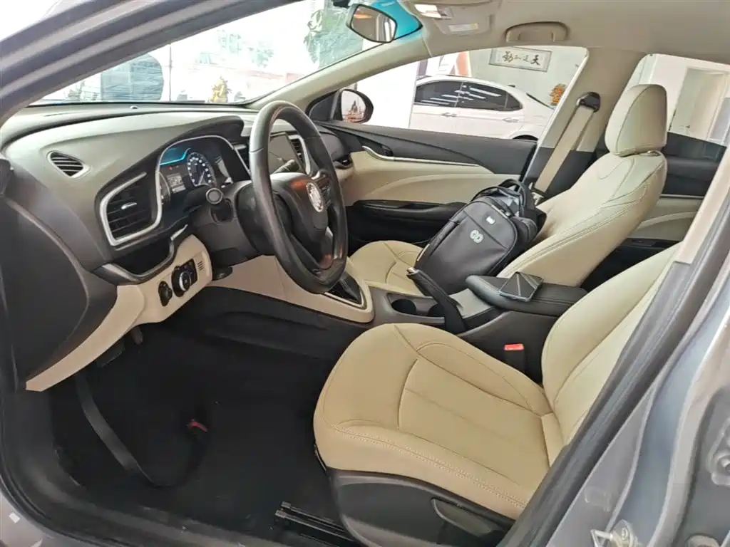 Buick Excelle 2018 — фото 15