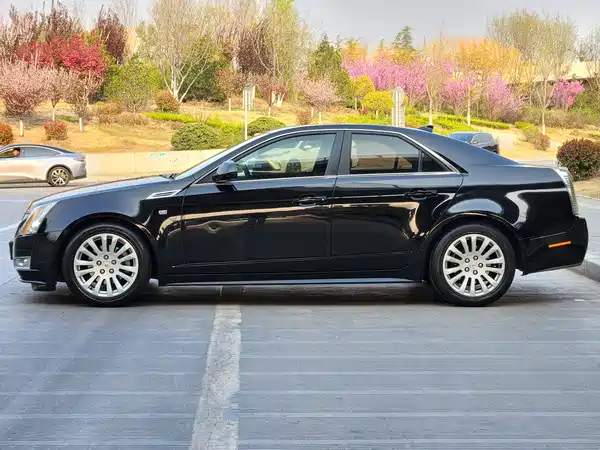 Cadillac CTS 2010