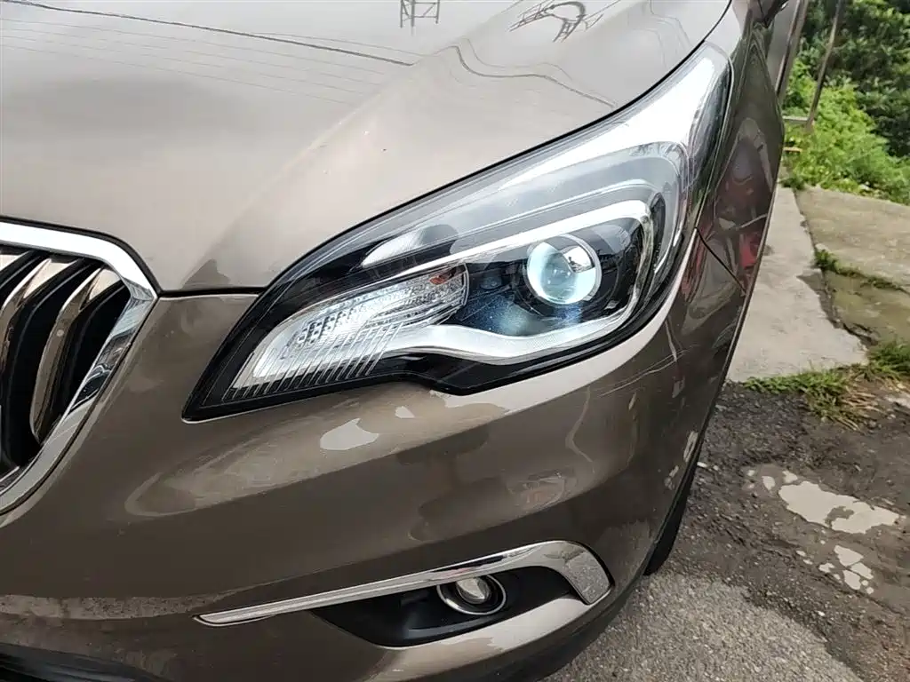 Buick Envision Plus 2017 — фото 24