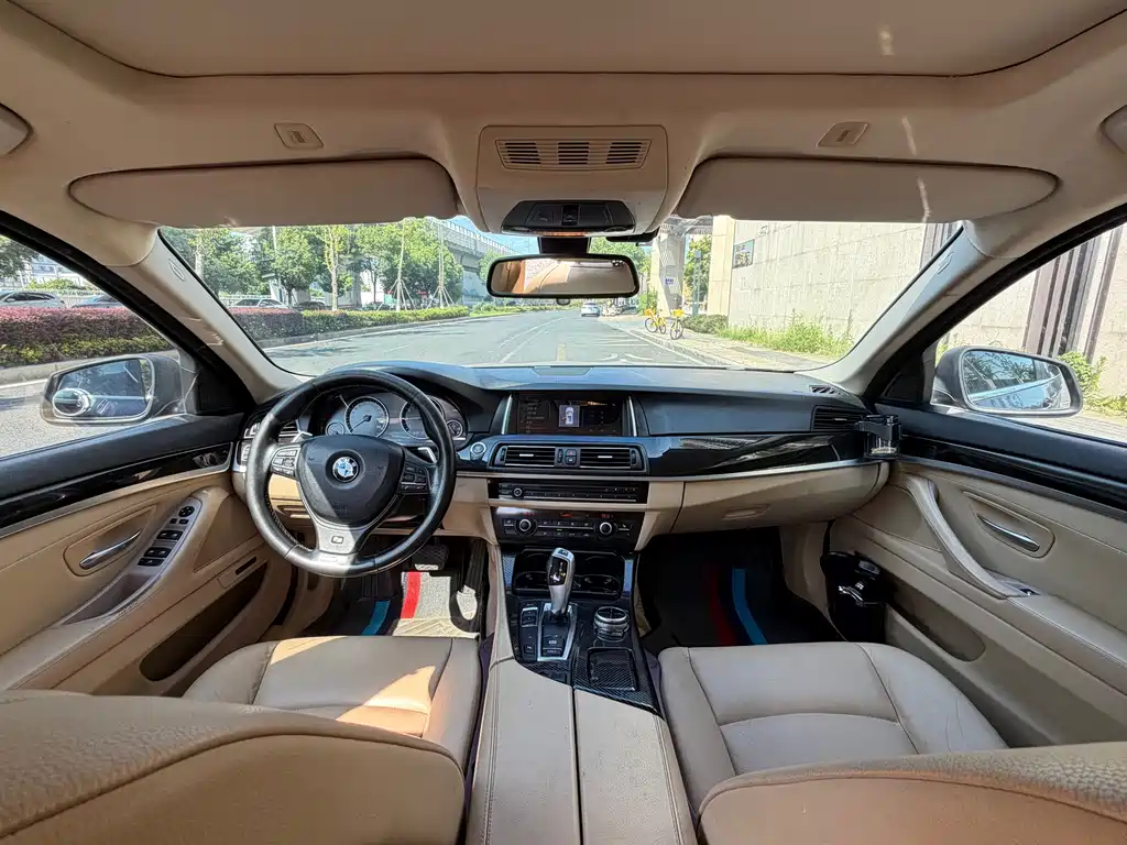 BMW 5 Series 2013 — фото 12