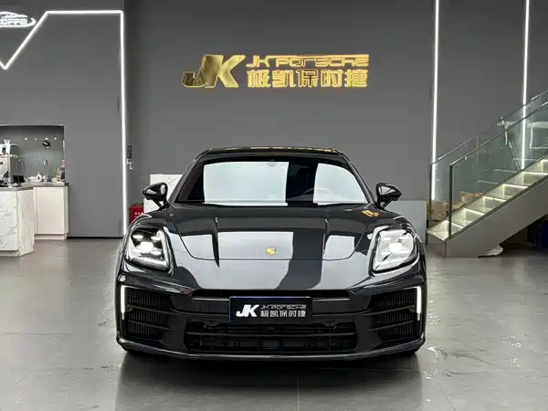 Porsche Panamera 2025