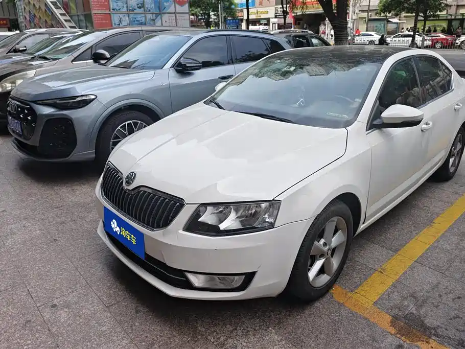 Skoda Octavia 2015 — фото 1