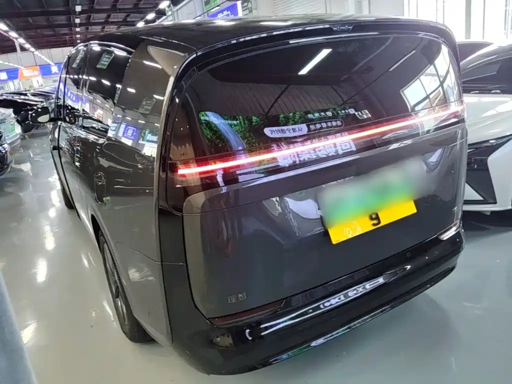 Li Auto Li MEGA 2024