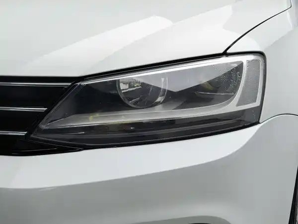 Volkswagen Sagitar 2017