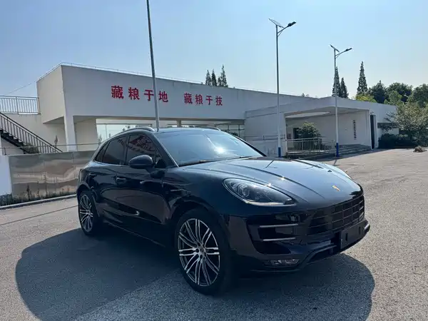 Porsche Macan 2015