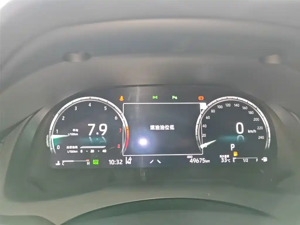 Toyota Camry 2022 — фото 12