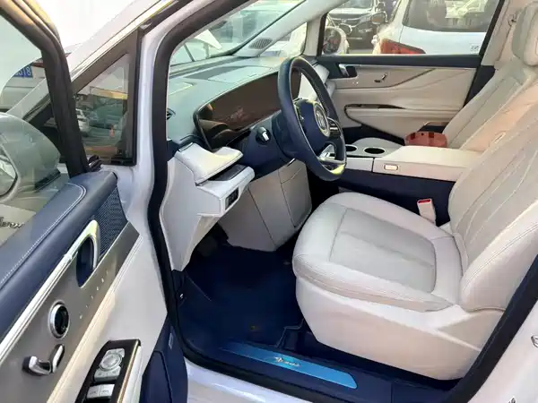 Buick GL8 New Energy 2025