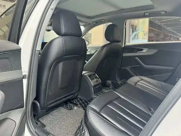 Audi A4L 2019