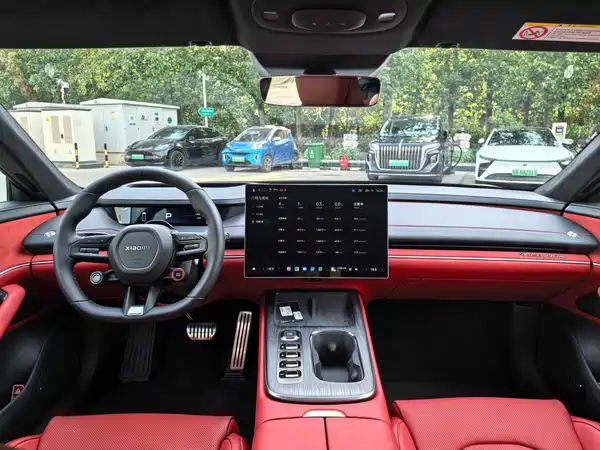 Xiaomi SU7 2024