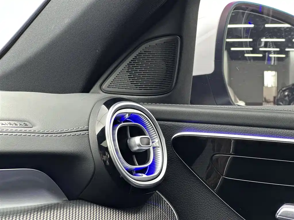 Mercedes-Benz C-Class 2024 — фото 13