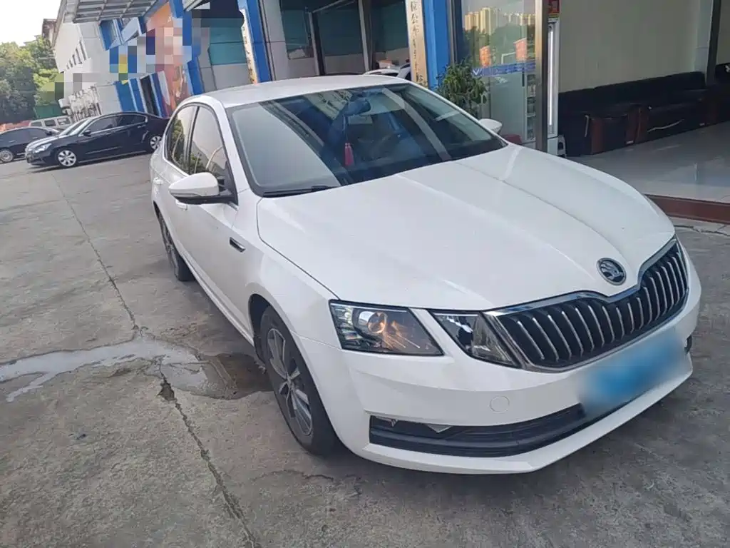 Skoda Octavia 2020 — фото 4