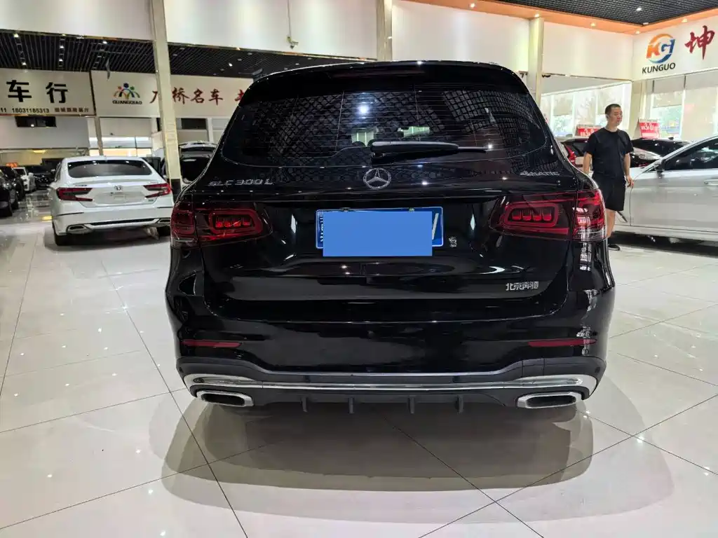 Mercedes-Benz GLC 2023