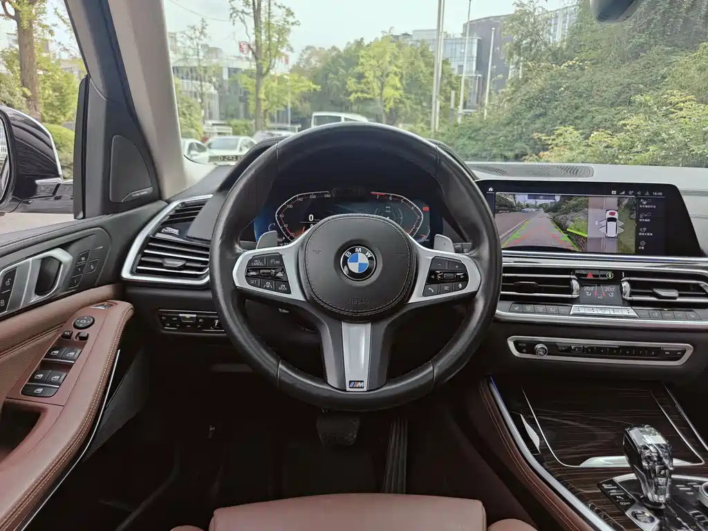 BMW X5 2019 — фото 11
