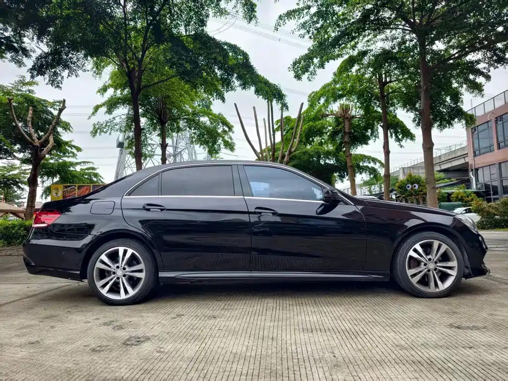 Mercedes-Benz E-Class 2016