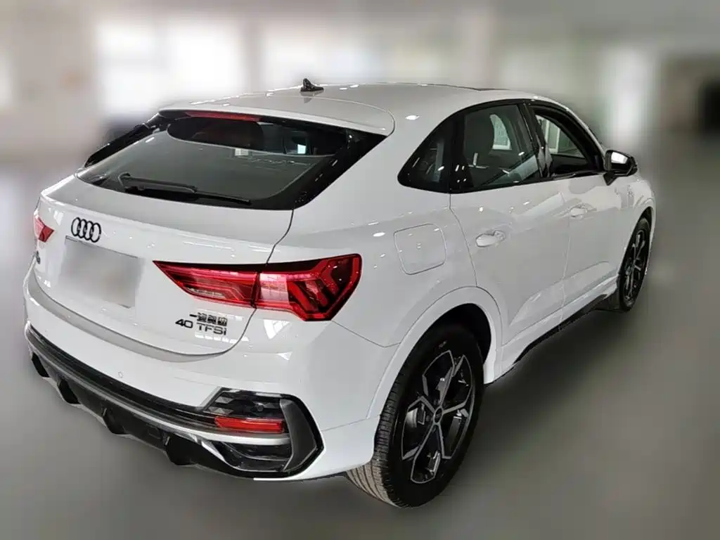 Audi Q3 Sportback 2025 — фото 12