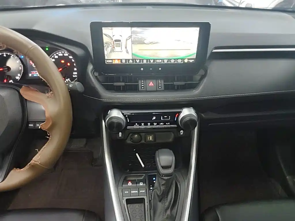 Toyota Wildlander 2023 — фото 13