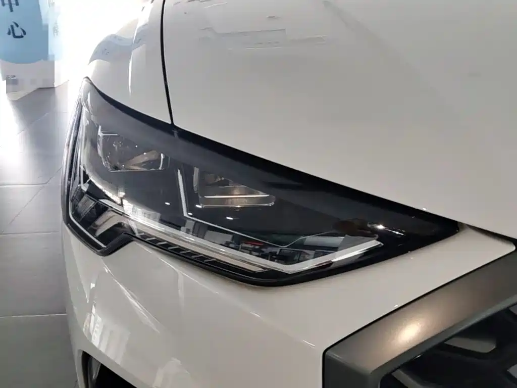 Audi Q3 Sportback 2025 — фото 13