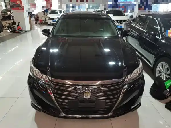 Toyota Crown 2020