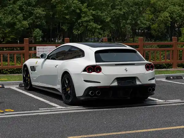 Ferrari GTC4Lusso 2019