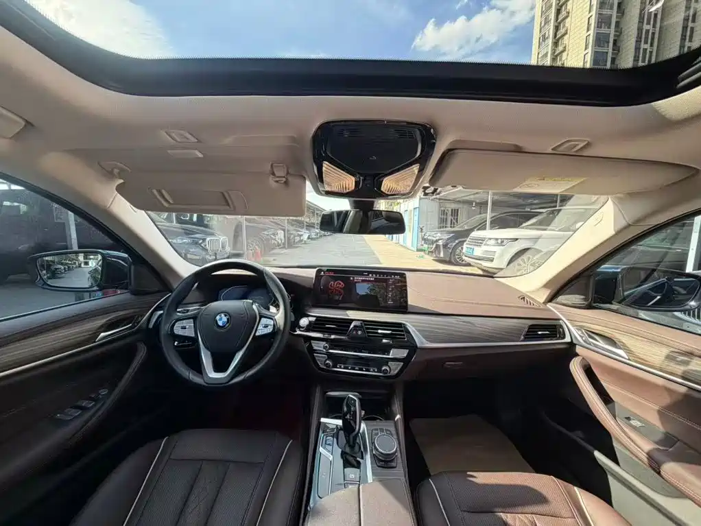 BMW 5 Series 2023
