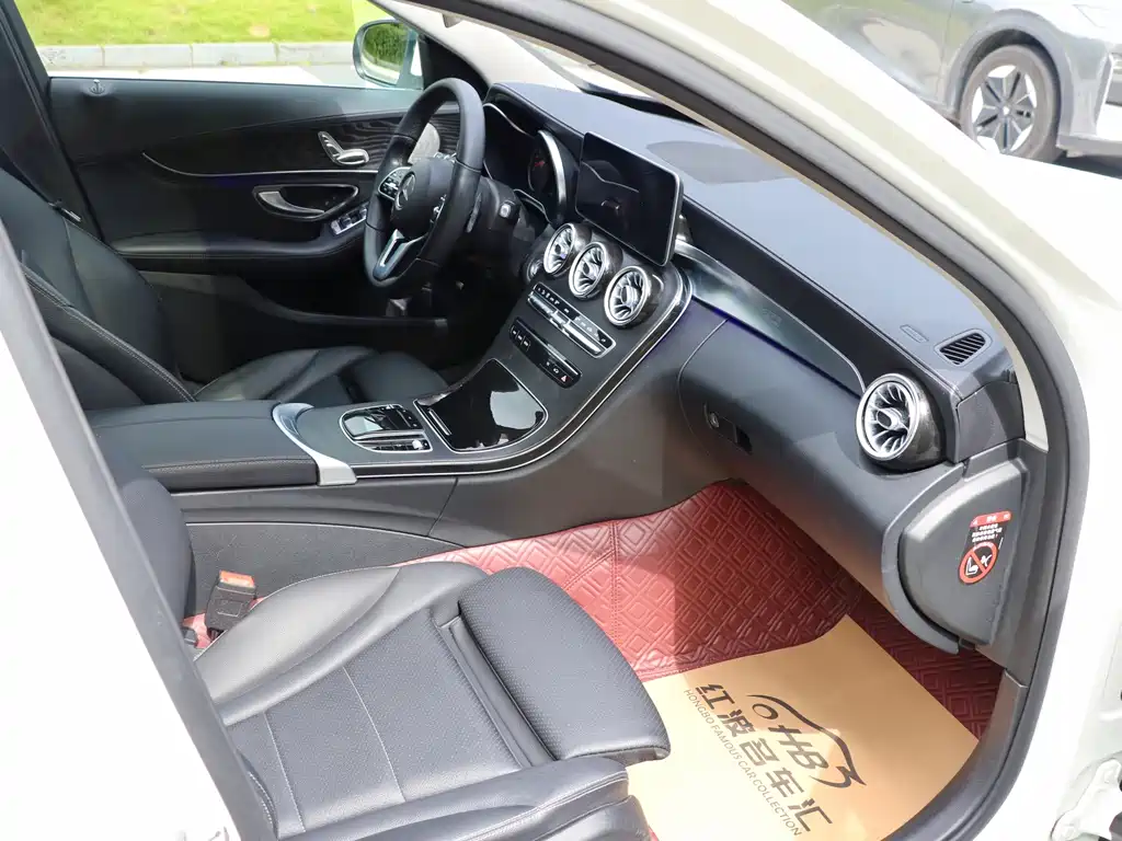 Mercedes-Benz C-Class 2019 — фото 12