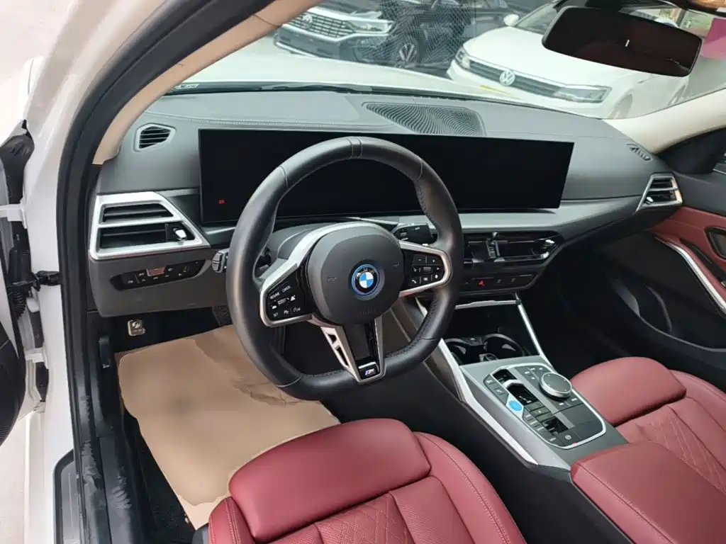 BMW i3 2025 — фото 10