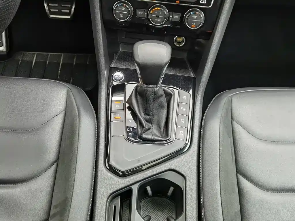Volkswagen Tiguan L 2020 — фото 13