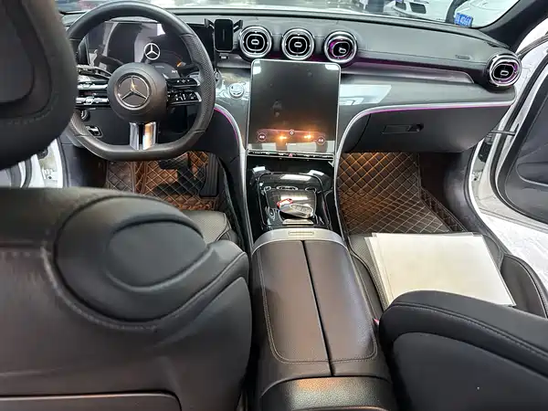 Mercedes-Benz C-Class 2022